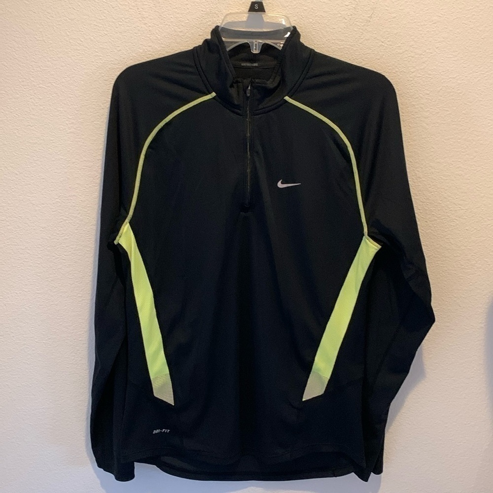 Nike Running Quarter Zip Black Jacket/Shirt. Size Small. Reflective Yellow.